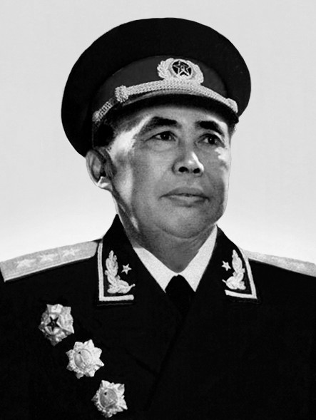 謝富治